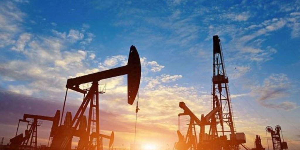 Price of Azeri Light oil decreases